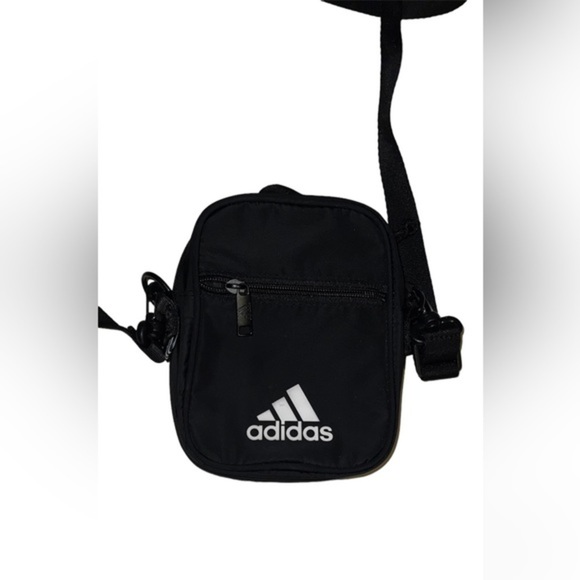 adidas Handbags - Adidas crossbody bag